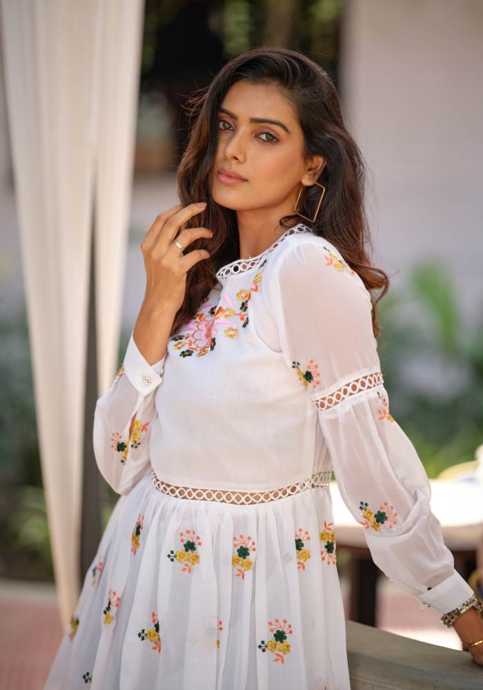 White Floral Embroidered Stylish Tunic